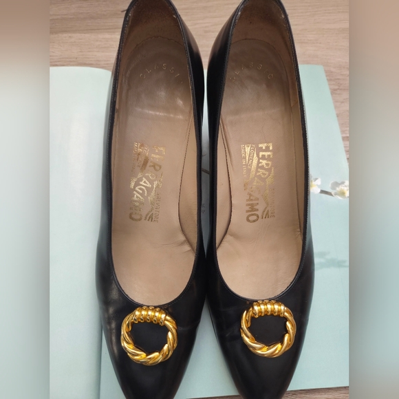 Salvatore Ferragamo Black Pumps with Gold Ring Detail - Picture 3 of 9